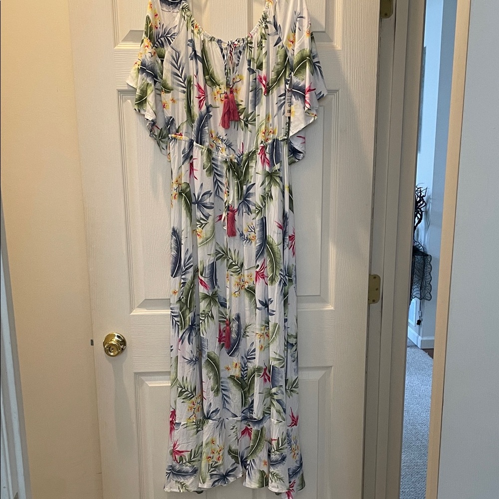 NWT Tropical Print Off-Shoulder XL Maxi Dress
